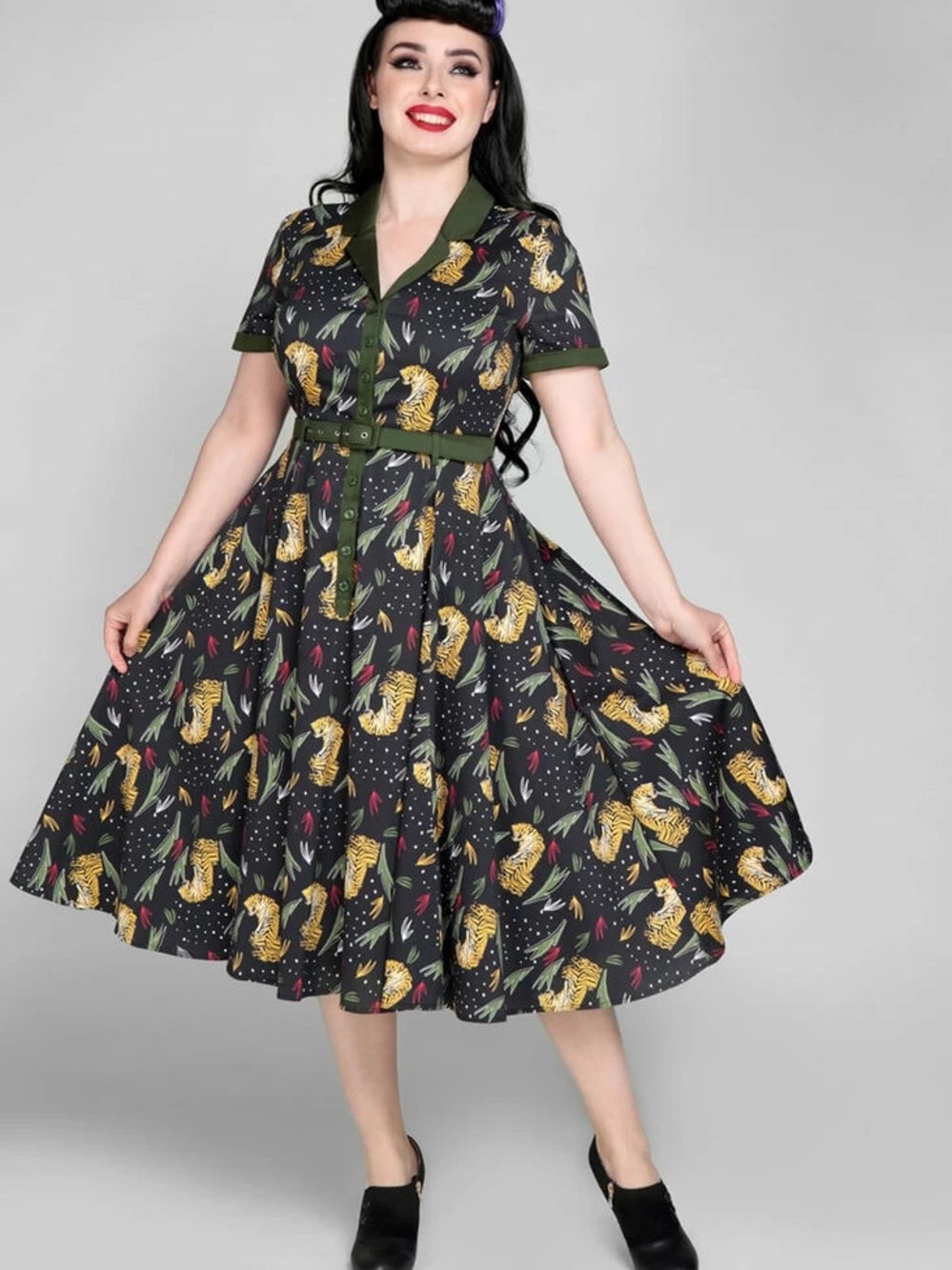 Collectif Caterina 1950s Tiger Print Women's Dress with Green Trim 22UK/18US